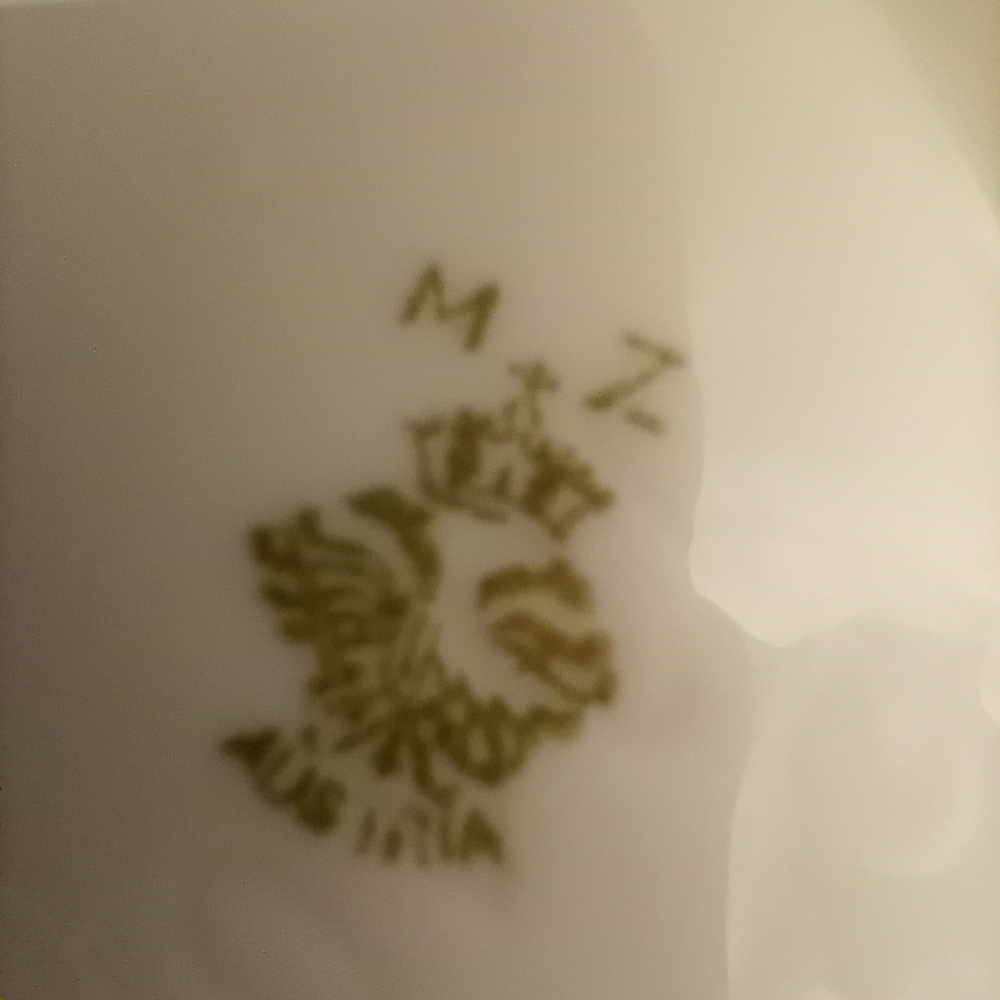 Moritz Zdekauer Porcelain Lidded Bowl - Picture 5 of 15
